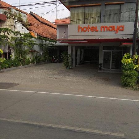Hotel Maya Tegal  Bagian luar foto